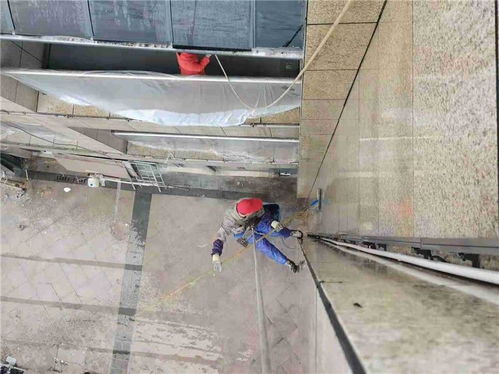 商場外墻清洗服務(wù) 遵義永秀清潔，讓您的建筑煥然一新